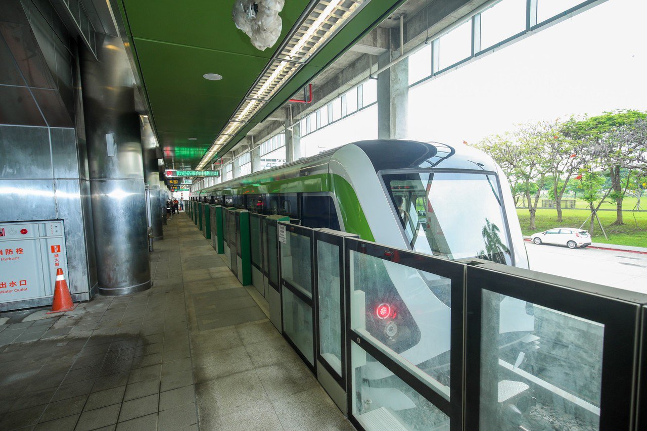 台中市長盧秀燕宣布捷運16日起試營運30天 12/19正式通車 持電子票卡免費搭