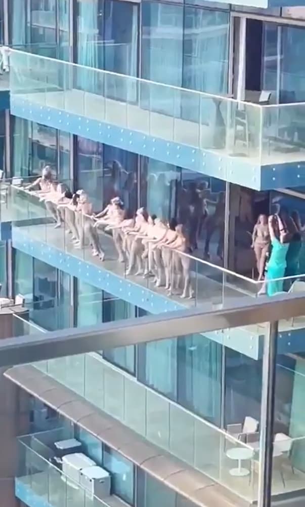 阿拉伯杜拜高級大樓陽台驚現一群「香艷名模裸女」！ 影片吸睛警方也關注下場慘