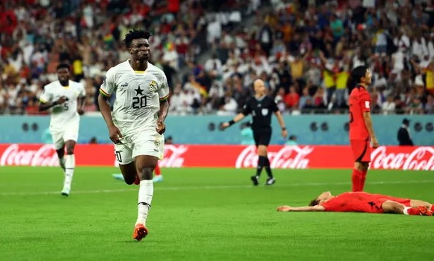 世界杯》曹圭成梅開二度韓國連追2球2-3不敵加納